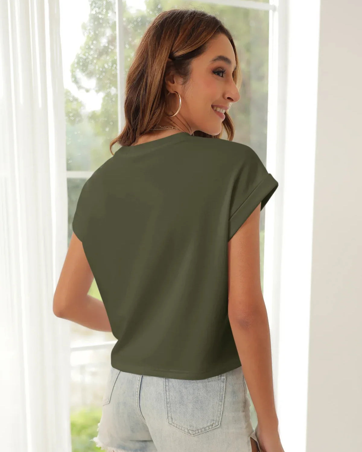 Tankaneo Women's Rolled Sleeve Cropped T-Shirt