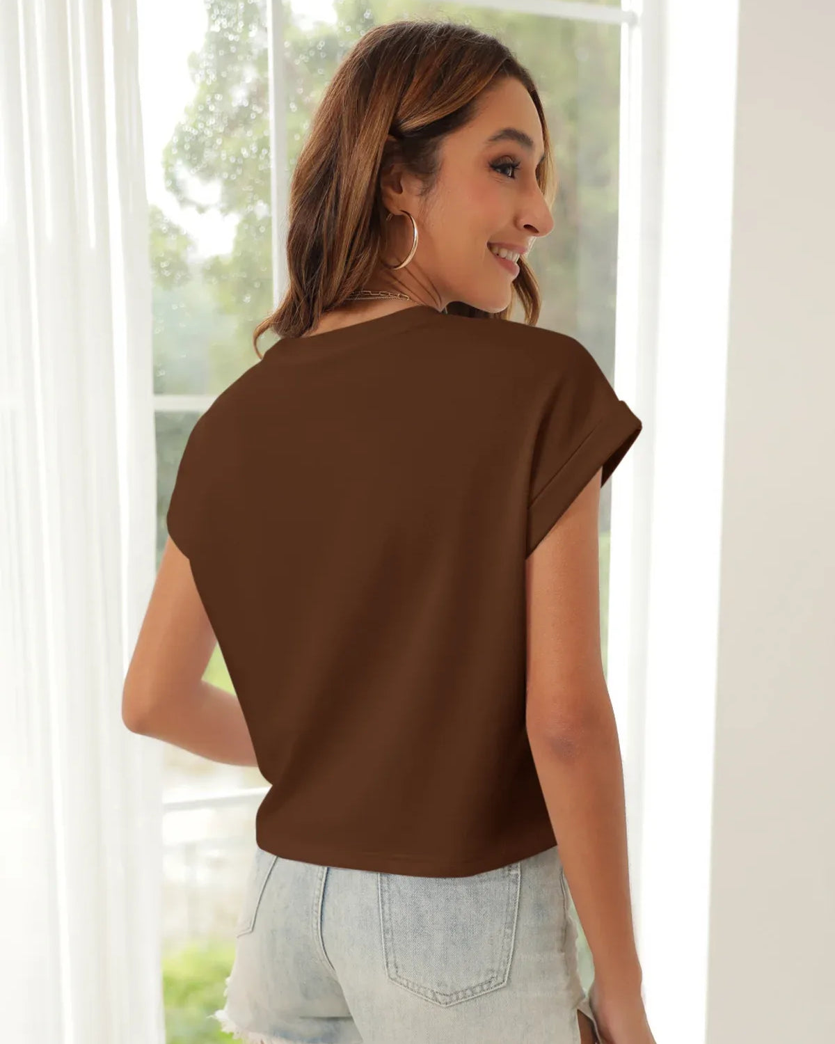 Tankaneo Women's Rolled Sleeve Cropped T-Shirt