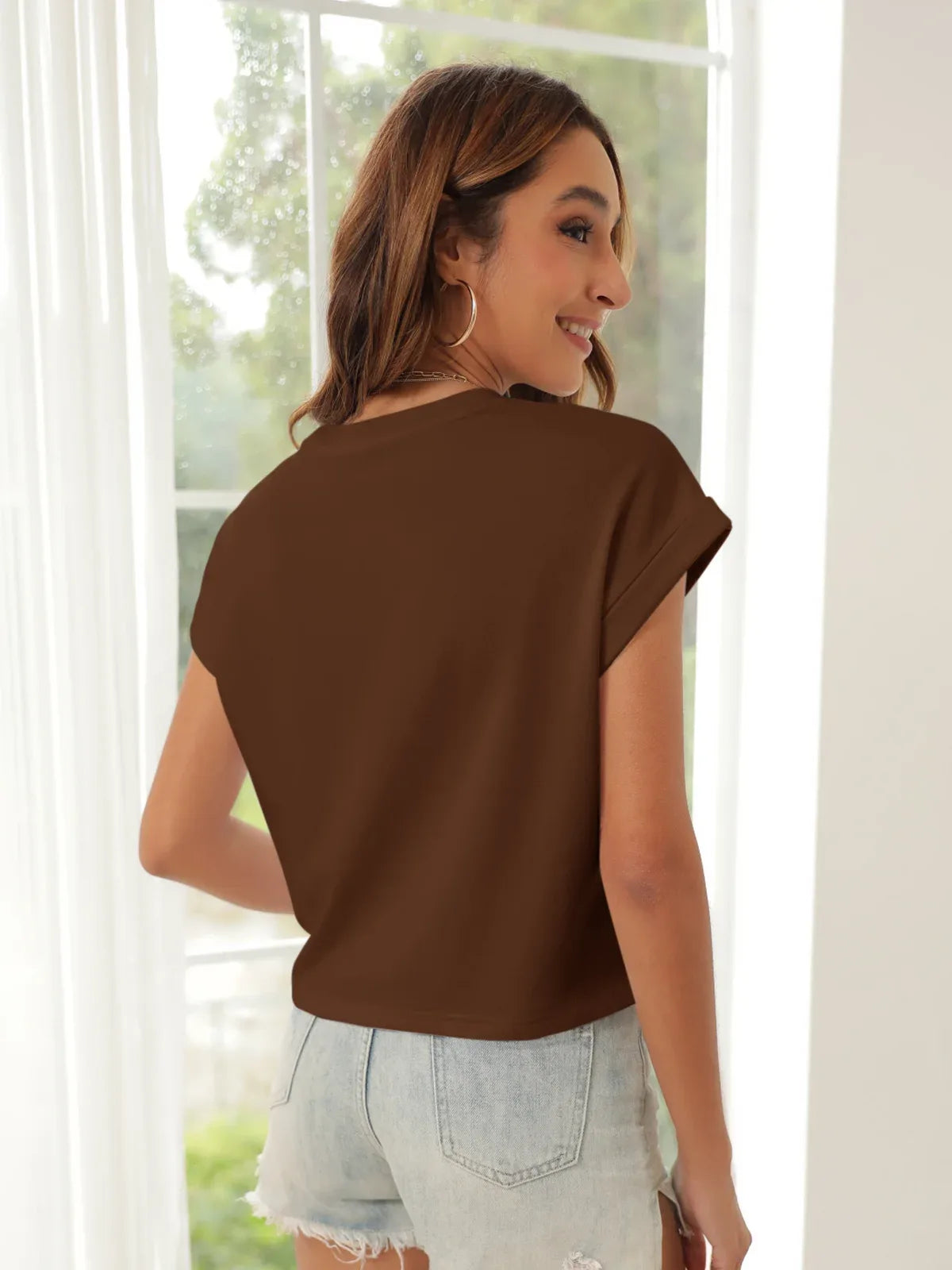 Tankaneo Women's Rolled Sleeve Cropped T-Shirt
