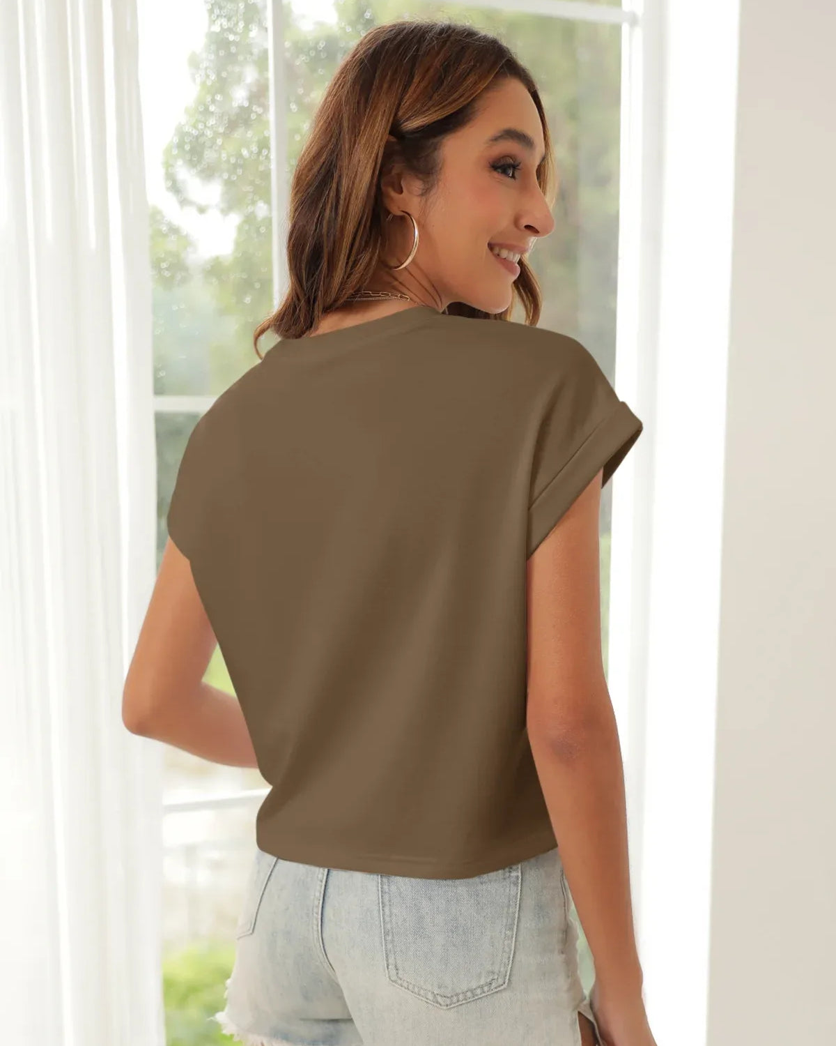 Tankaneo Women's Rolled Sleeve Cropped T-Shirt