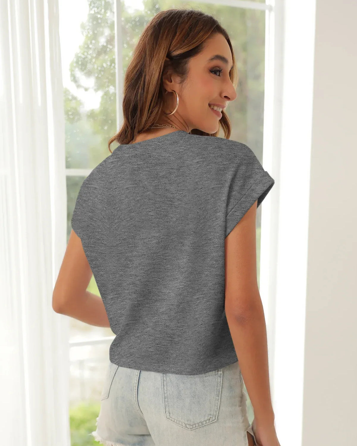 Tankaneo Women's Rolled Sleeve Cropped T-Shirt