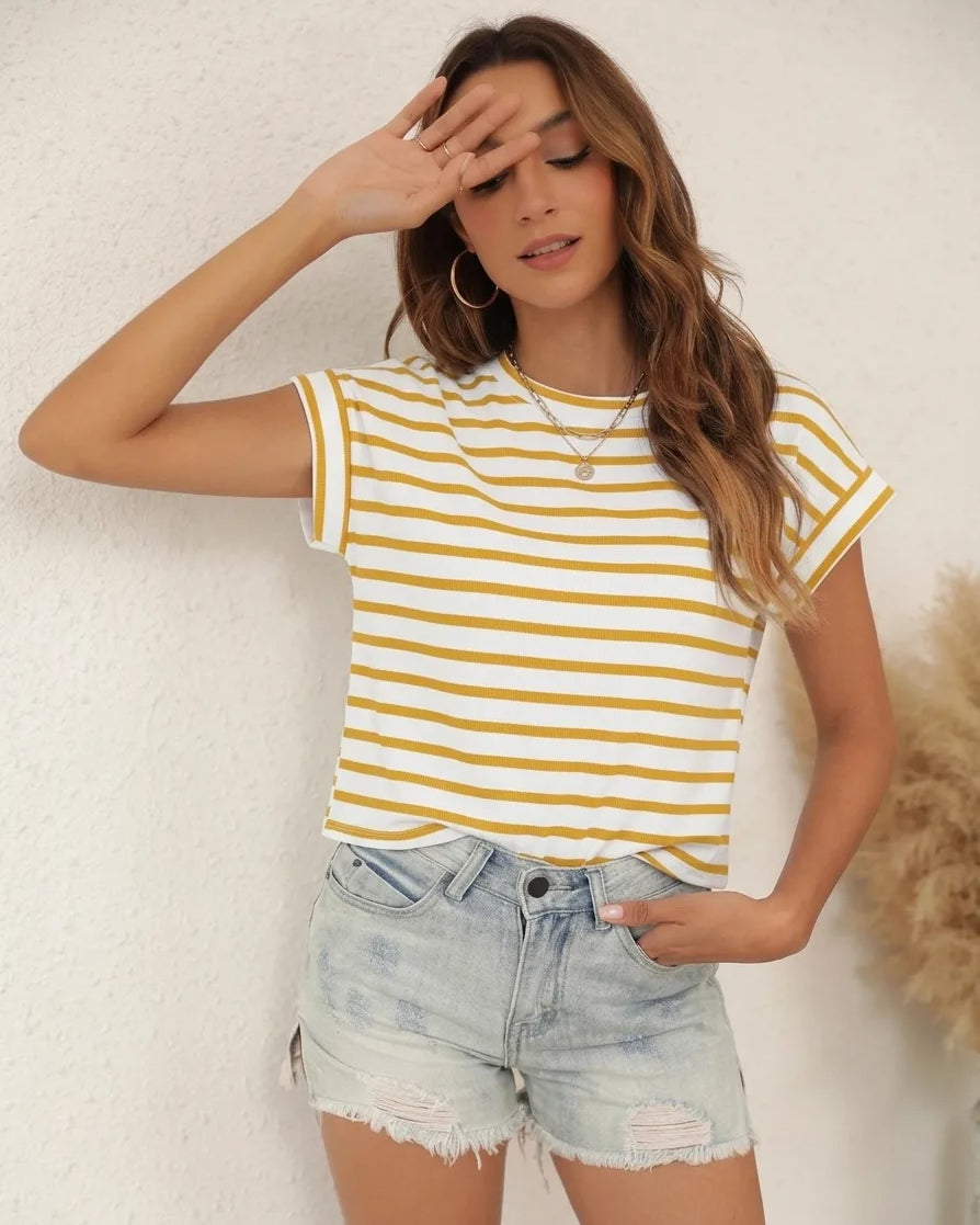 Tankaneo Women's Rolled Sleeve Cropped T-Shirt