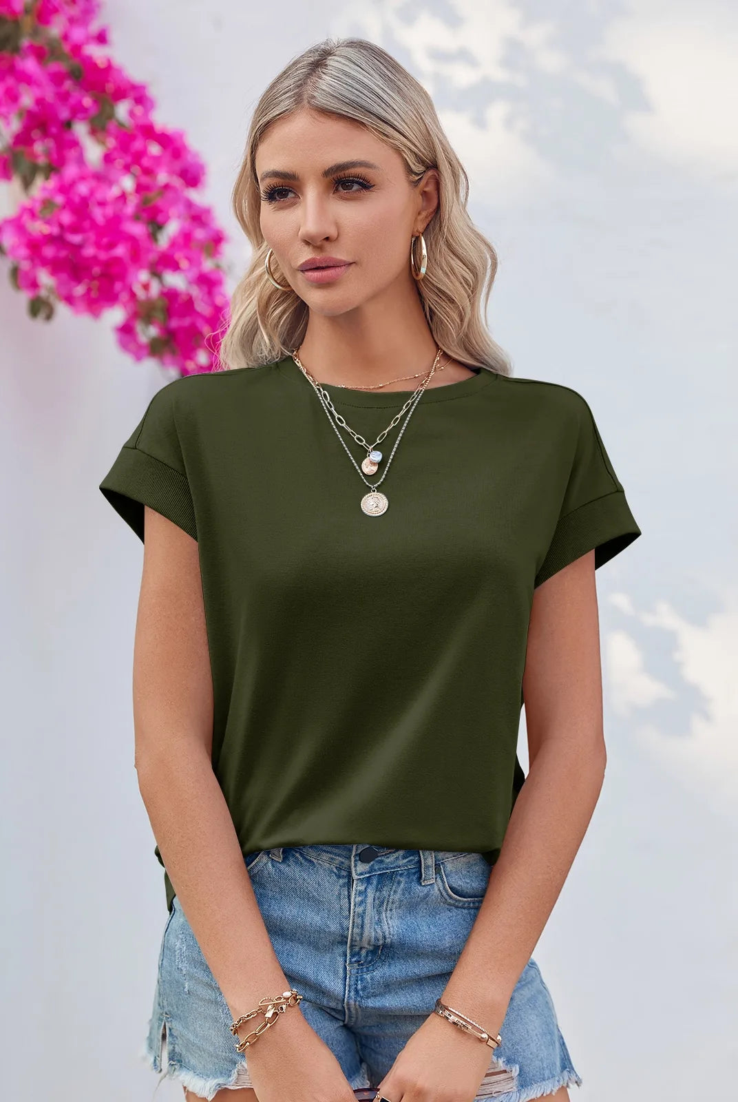Tankaneo Women's Crew Neck Loose Fit T-Shirt