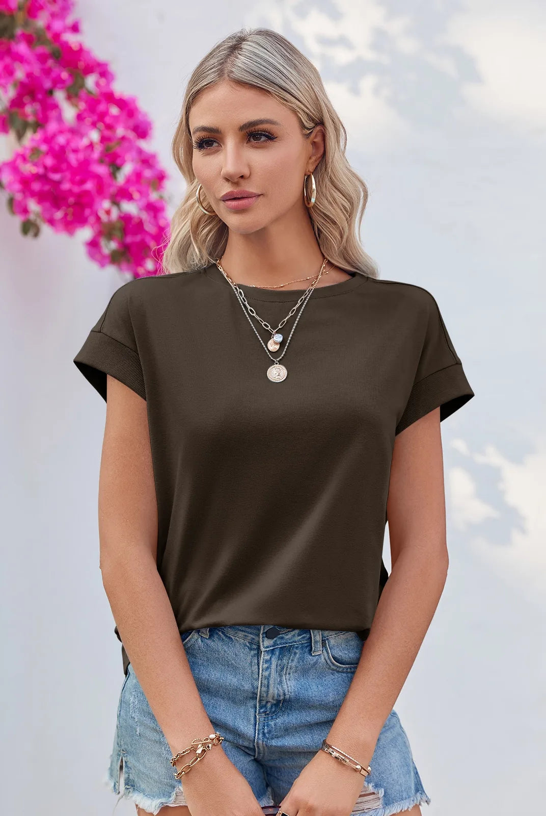 Tankaneo Women's Crew Neck Loose Fit T-Shirt