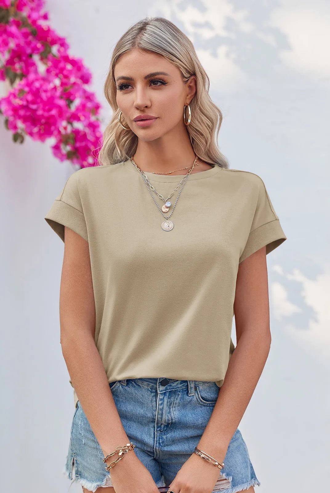 Tankaneo Women's Crew Neck Loose Fit T-Shirt