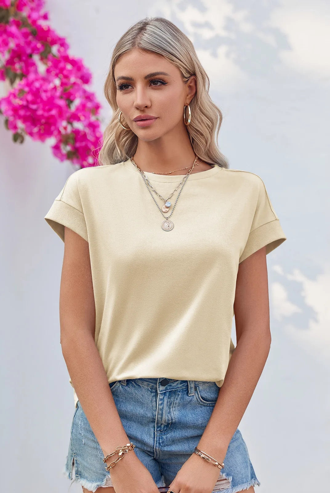 Tankaneo Women's Crew Neck Loose Fit T-Shirt