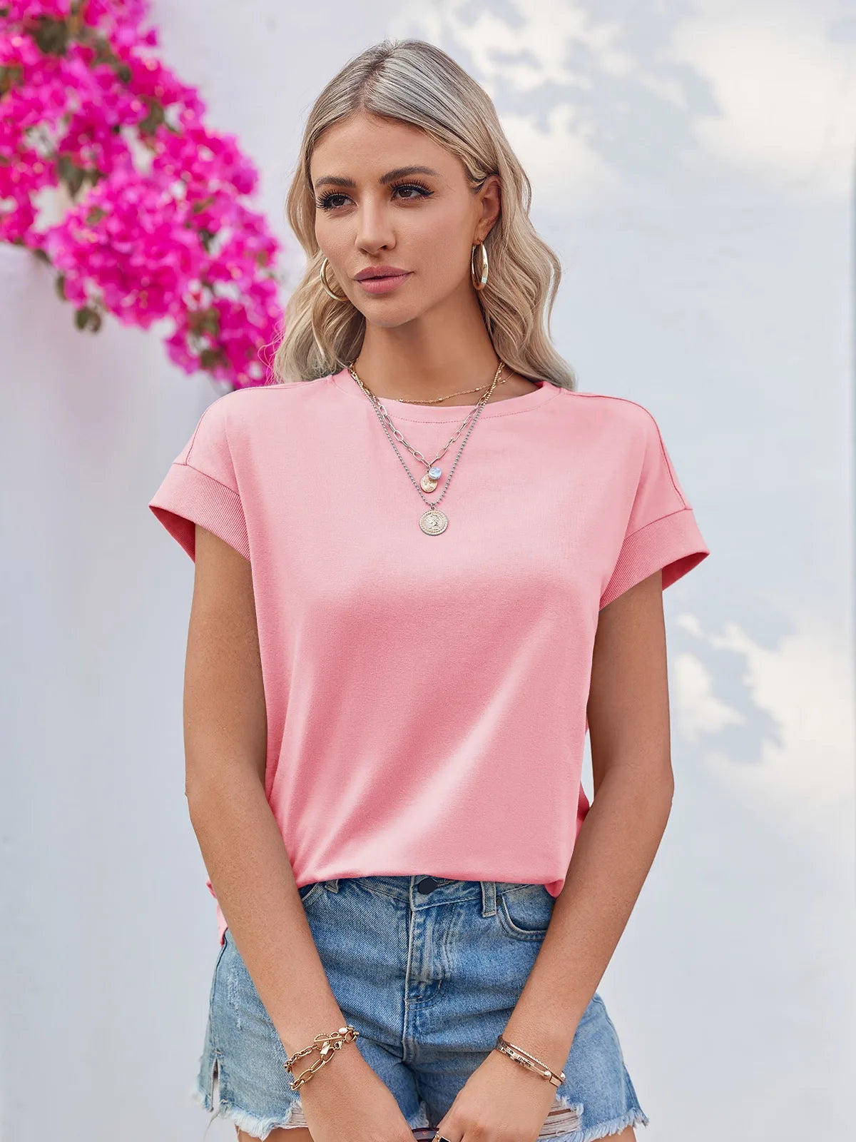 Tankaneo Women's Crew Neck Loose Fit T-Shirt