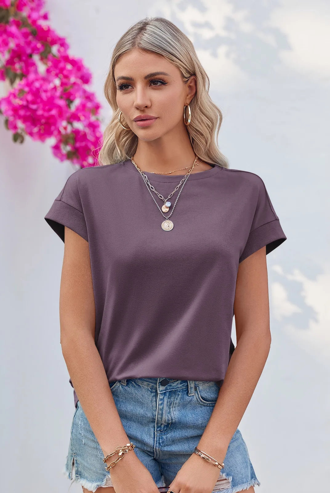 Tankaneo Women's Crew Neck Loose Fit T-Shirt