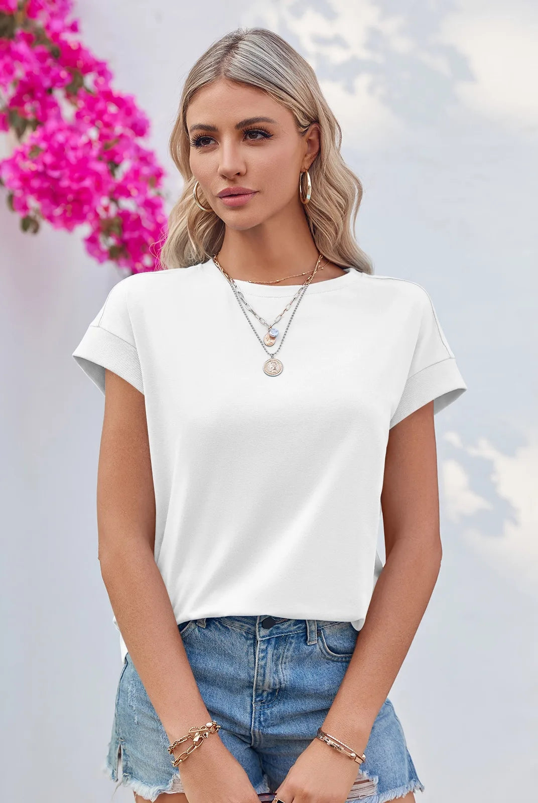 Tankaneo Women's Crew Neck Loose Fit T-Shirt