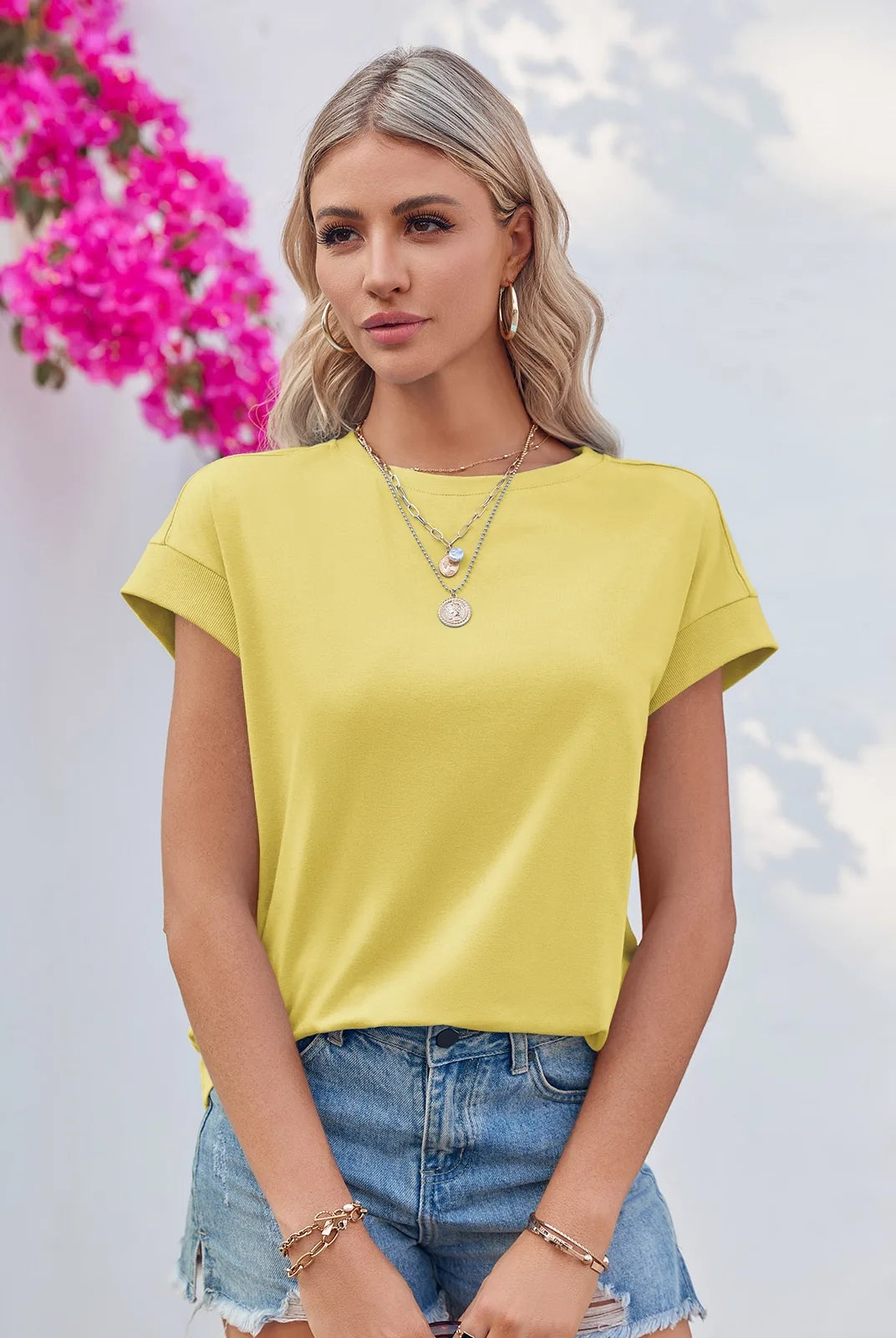 Tankaneo Women's Crew Neck Loose Fit T-Shirt