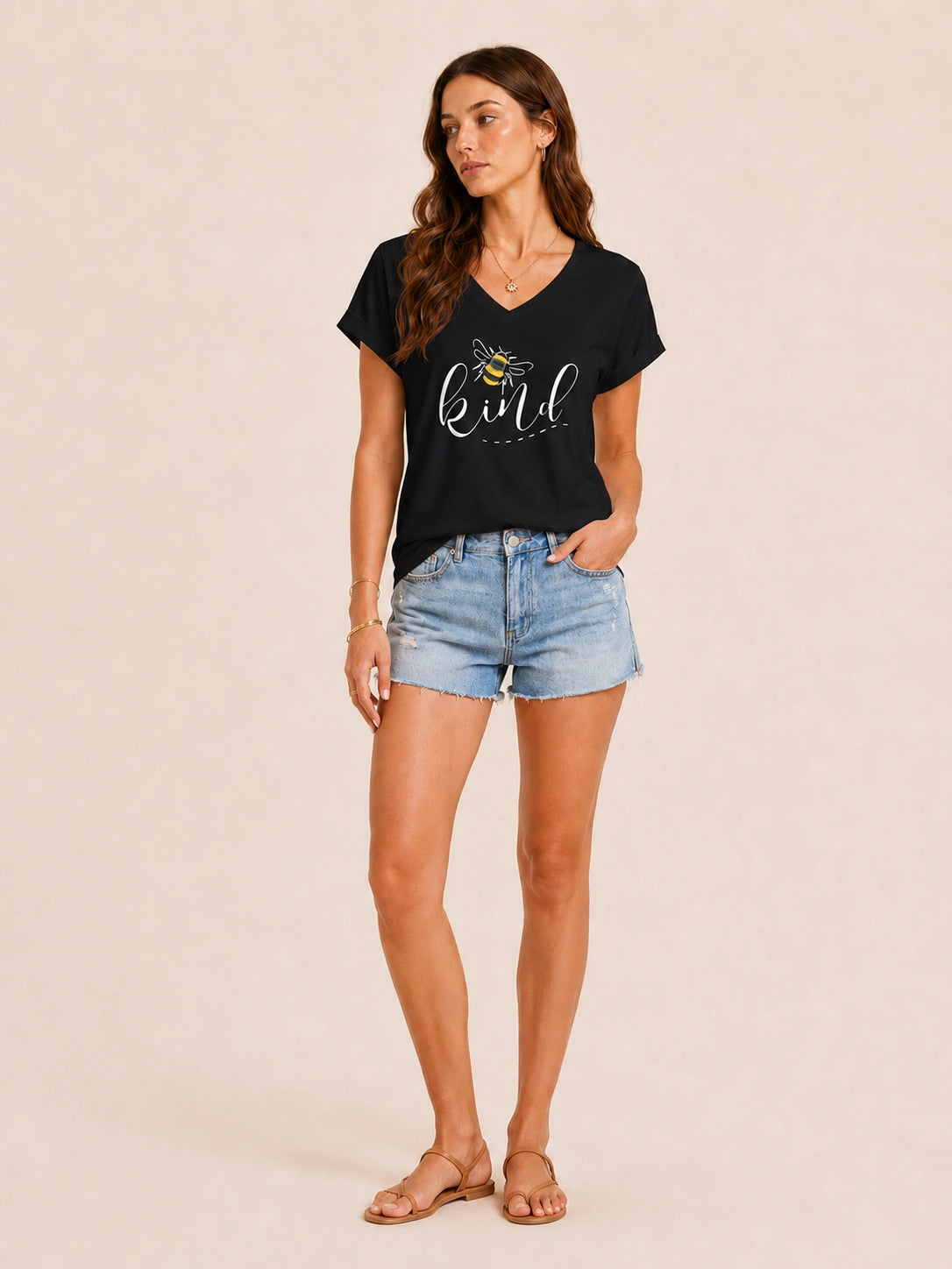 Tankaneo Women's Graphic V-Neck Tee