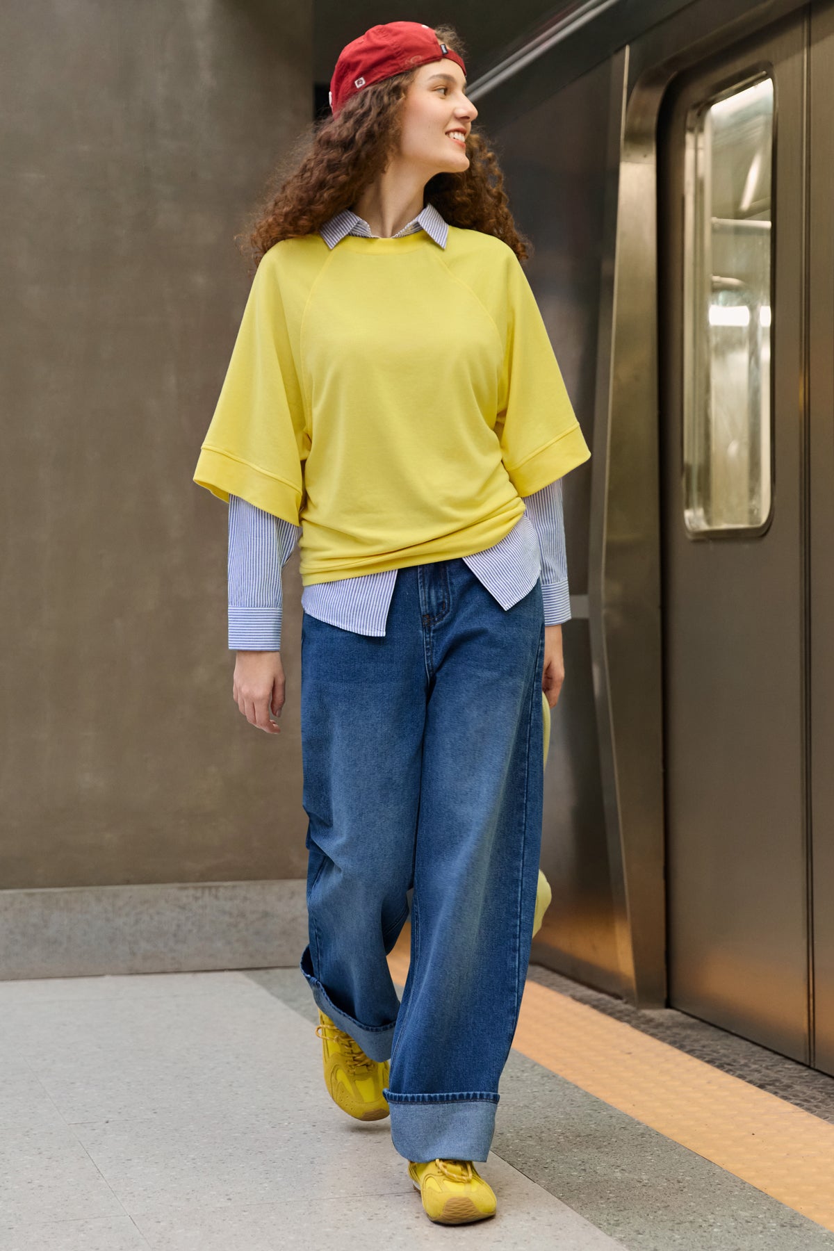 Tankaneo Womens Wide Leg Cuffed Jeans Trendy High Waisted Baggy Boyfriend Casual Denim Pants with Belted