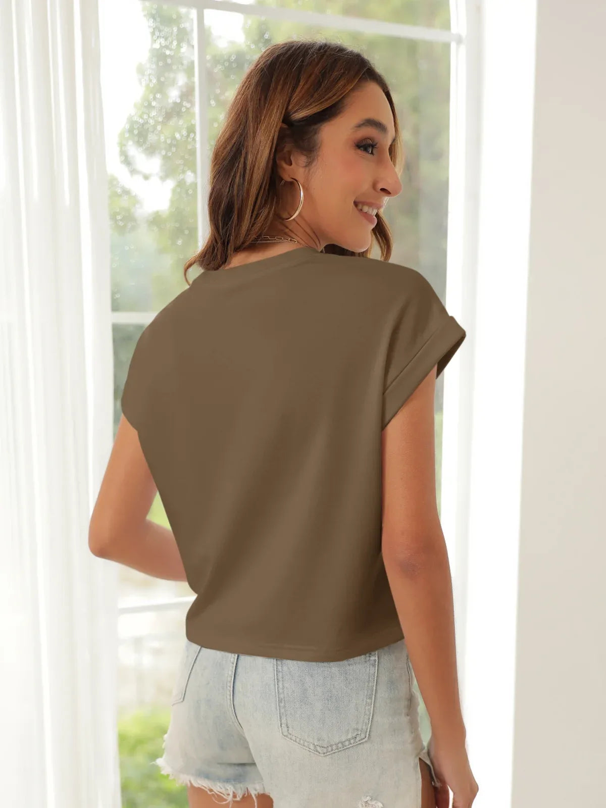 Tankaneo Women's Rolled Sleeve Cropped T-Shirt