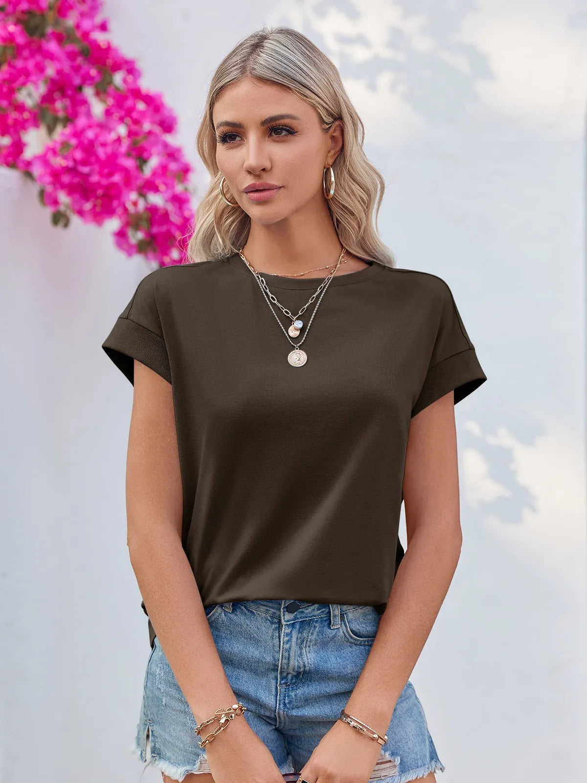 Tankaneo Women's Crew Neck Loose Fit T-Shirt