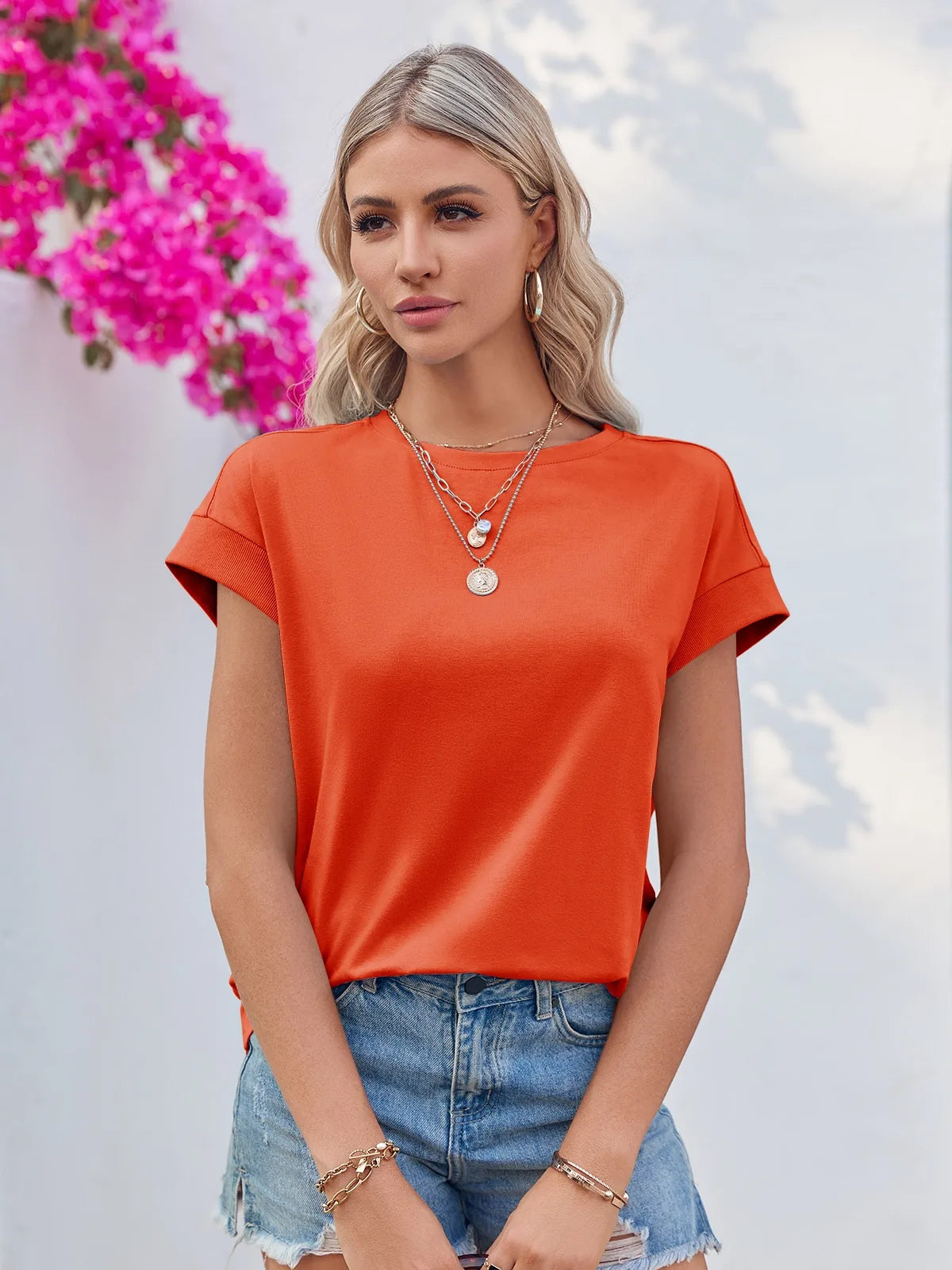 Tankaneo Women's Crew Neck Loose Fit T-Shirt