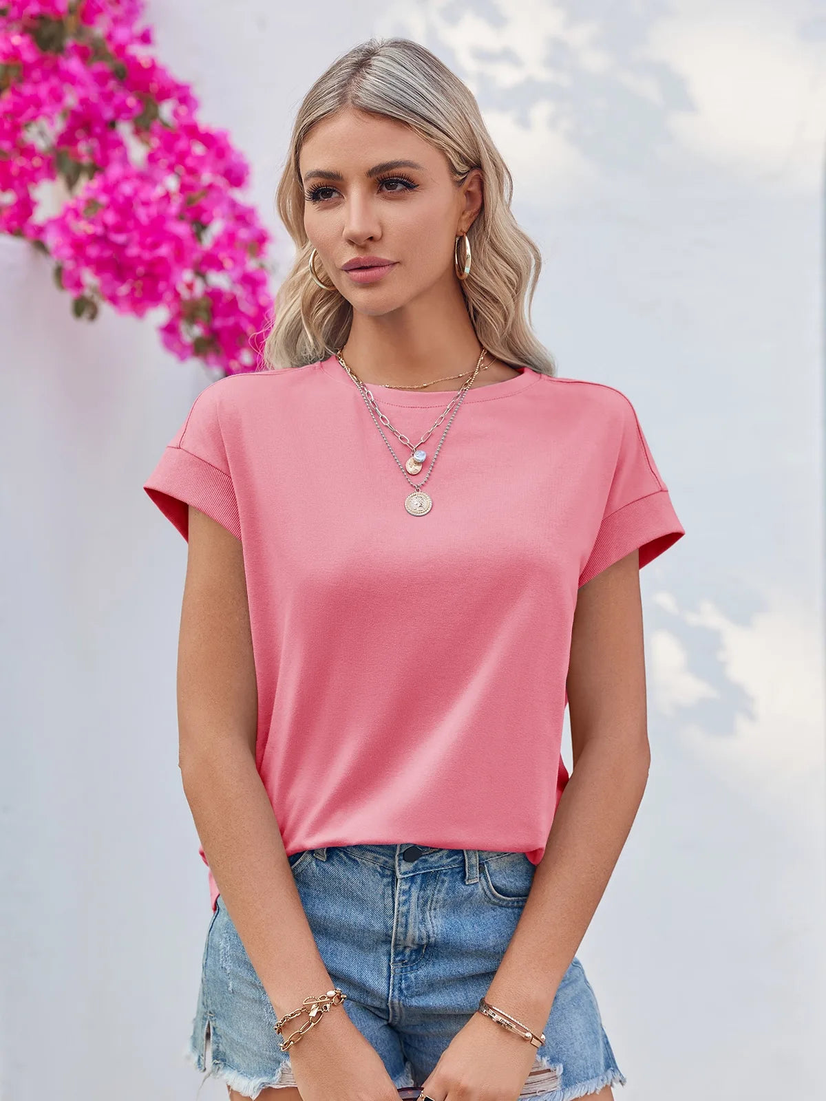Tankaneo Women's Crew Neck Loose Fit T-Shirt