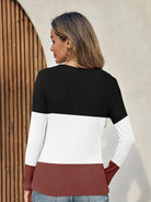 Tankaneo Women's Ribbed Deep V-Neck Long Sleeve Top