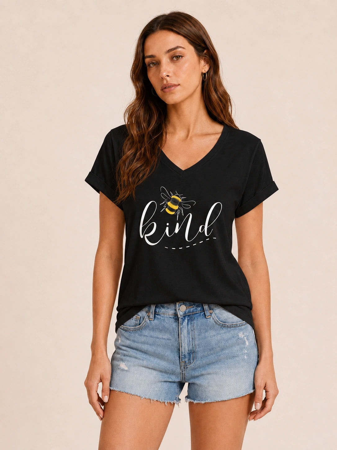 Tankaneo Women's Graphic V-Neck Tee
