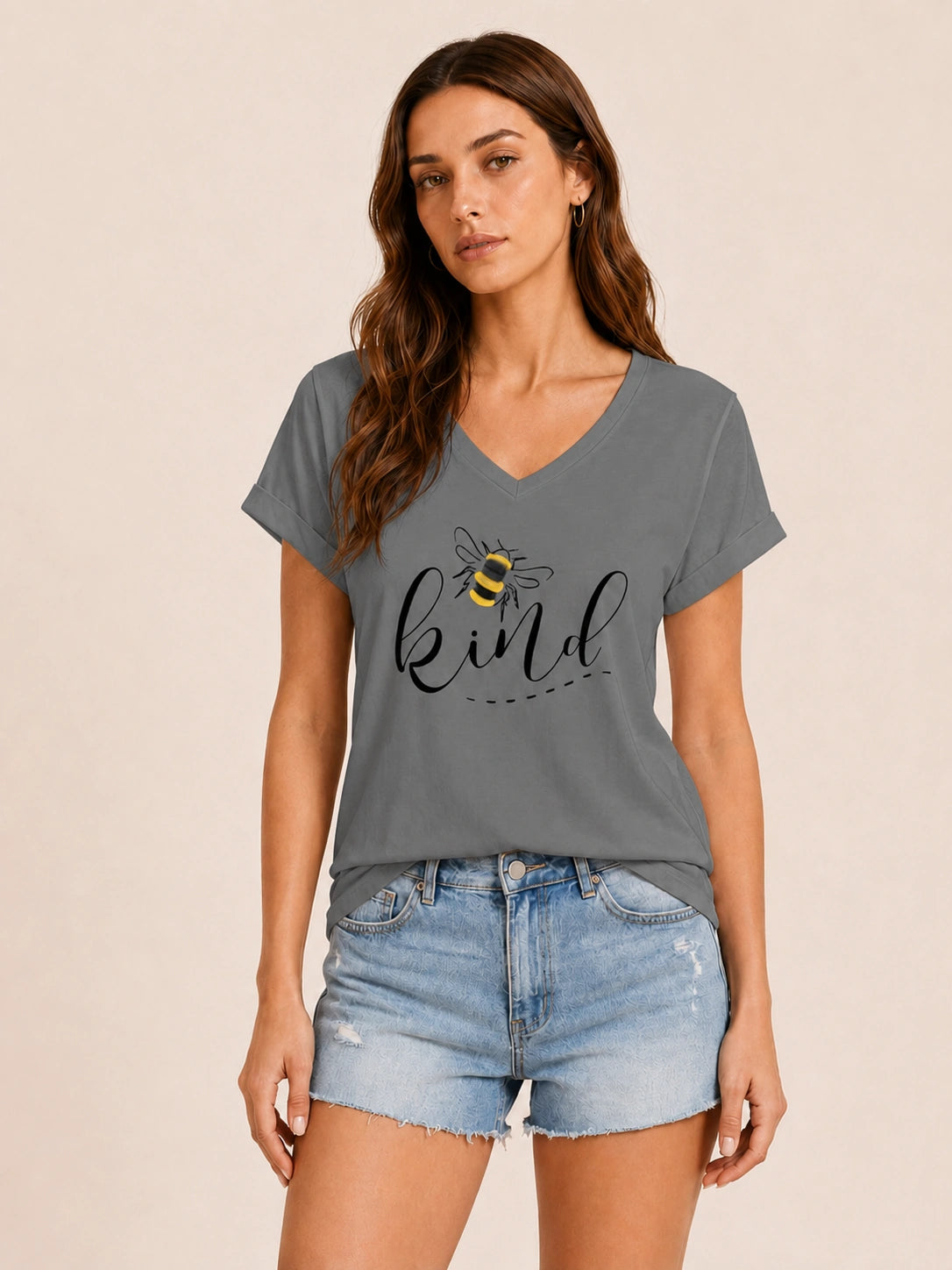 Tankaneo Women's Graphic V-Neck Tee