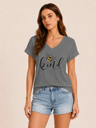 Tankaneo Women's Graphic V-Neck Tee