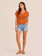 Tankaneo Women's Graphic V-Neck Tee